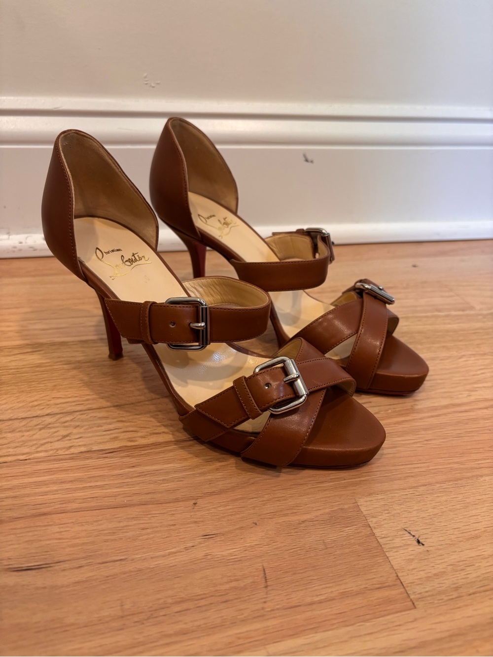 Christian Louboutin Atalanta heels in brown leather size 36